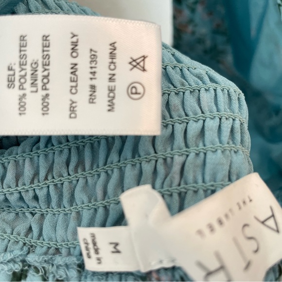 Astr the Label Clairemont Top - Picture 4 of 4